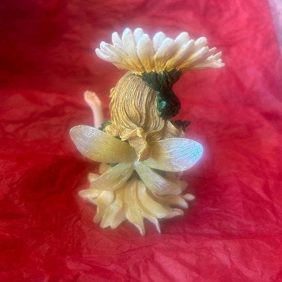 Spring Faerieblossom…Morning Mist.Style #36117 Fairy figurine - Picture 4 of 8